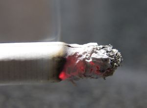 palenie papierosa