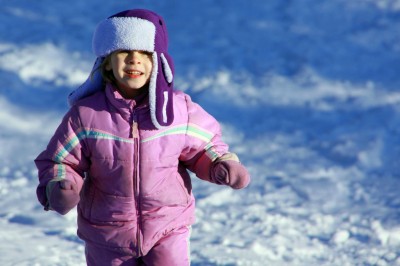 Dzieci zimą w górach