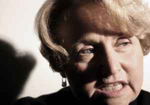 starsza kobieta